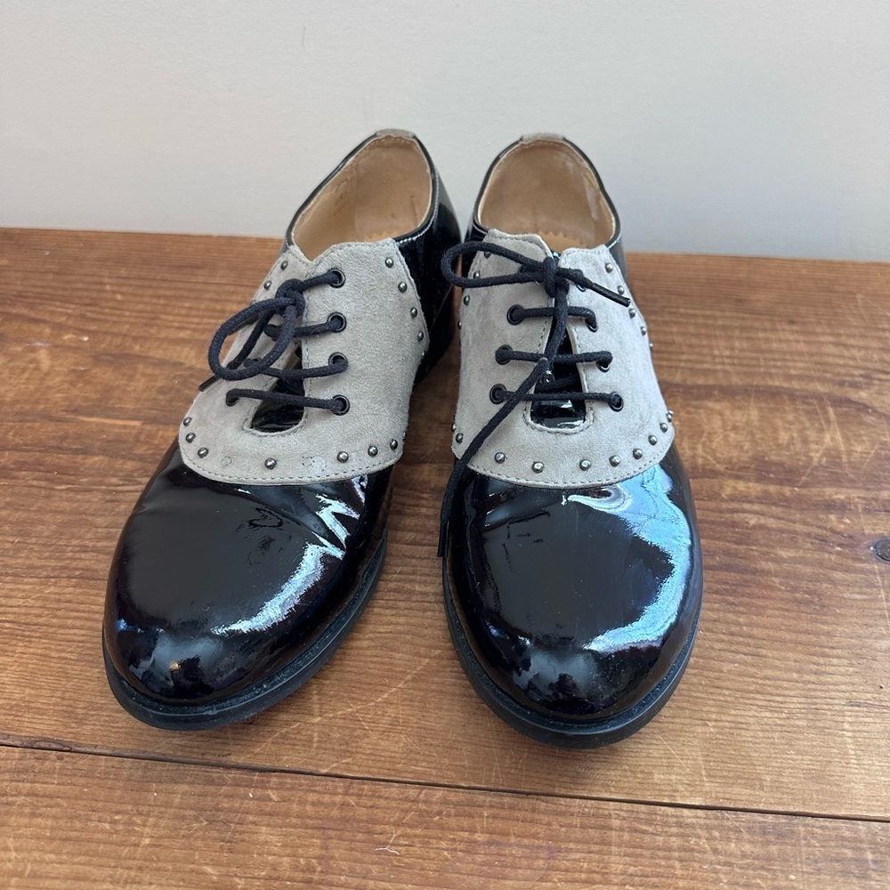 Unique trendy Julia Bo Oxford patent Leather oxford Shoe